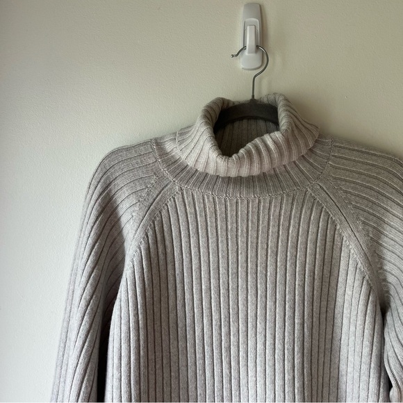 Wilfred Free 100% Merino Wool Sweater Dress | Size L | Minimalist Capsule Staple - Picture 2 of 12